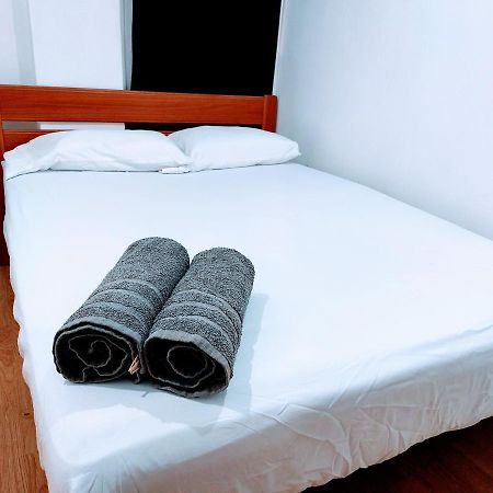 Habitacion Privada Con Cama Doble Валенсия Экстерьер фото
